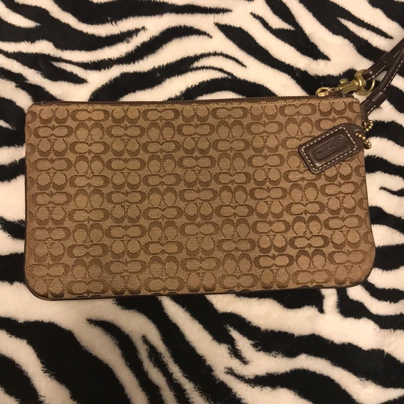 Coach wristlet - Picture 2 of 2